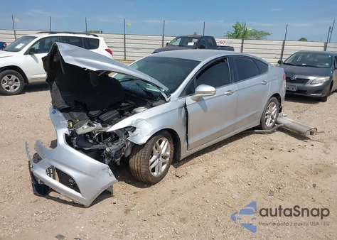 2016 Ford Fusion Se z USA, uszkodzony, nr VIN 1FA6P0H7XG5111858